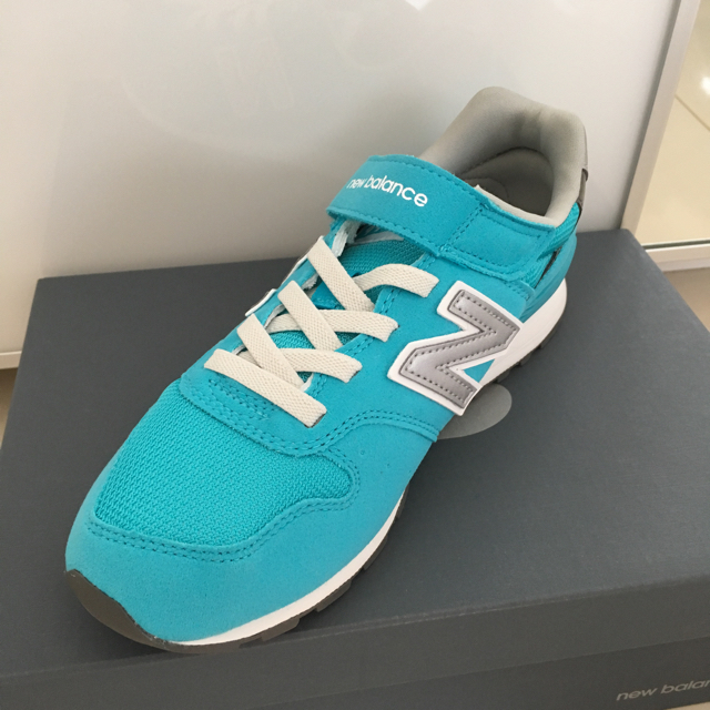 New Balance(ニューバランス)の白雪様専用 キッズ/ベビー/マタニティのベビー靴/シューズ(~14cm)(スニーカー)の商品写真