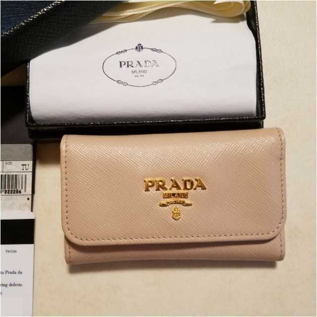 PRADA(プラダ)の★A様専用★  美品 PRADA プラダ サフィアーノ キーケース レディースのファッション小物(キーケース)の商品写真