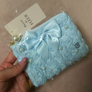 メゾンドフルール(Maison de FLEUR)のにゃんこ様専用♥️新品♥️メゾンドフルール♥️ローズレース&パールポーチ(ポーチ)