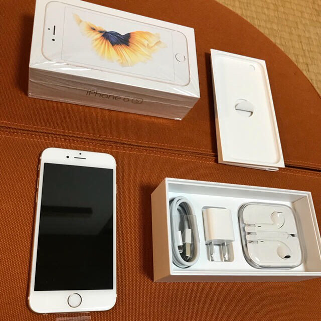 おすすめの人気 【ドラえもん様】Simフリー iPhone6s 128GB ゴールド ...