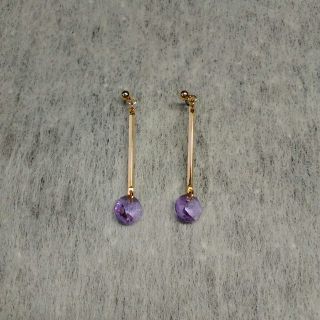 "ゆれる"ピアス(ピアス)