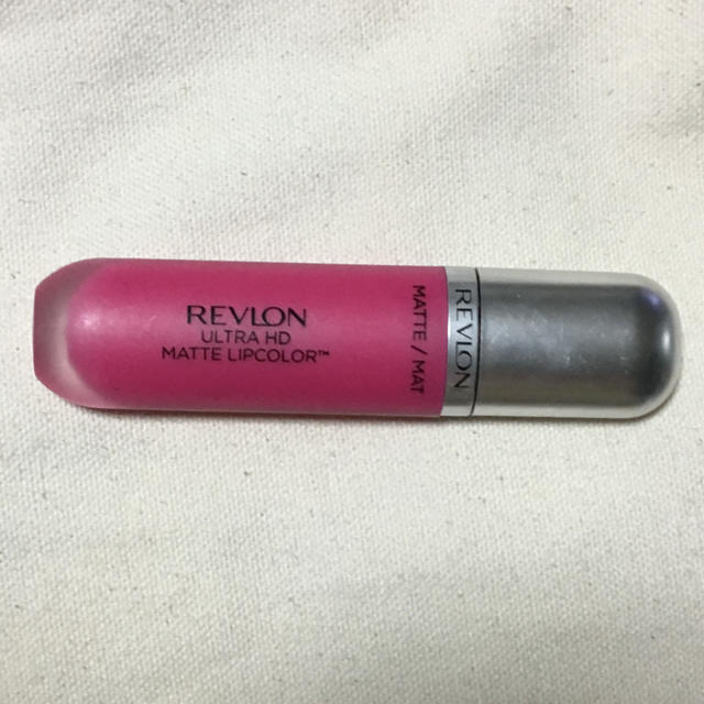 REVLON(レブロン)のREVLON ULTRA HD MATTE LIPCOLOR 02 コスメ/美容のベースメイク/化粧品(リップグロス)の商品写真