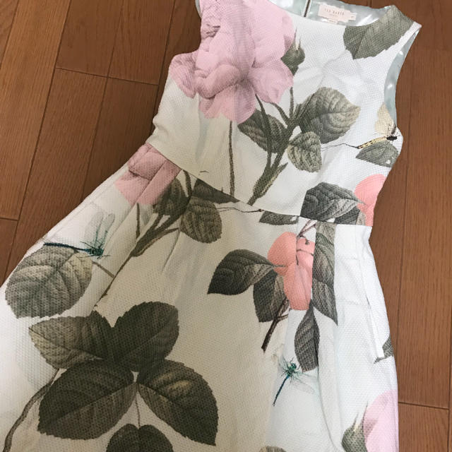 かしゆか着用♡ted bakerミントグリーン花柄ワンピ