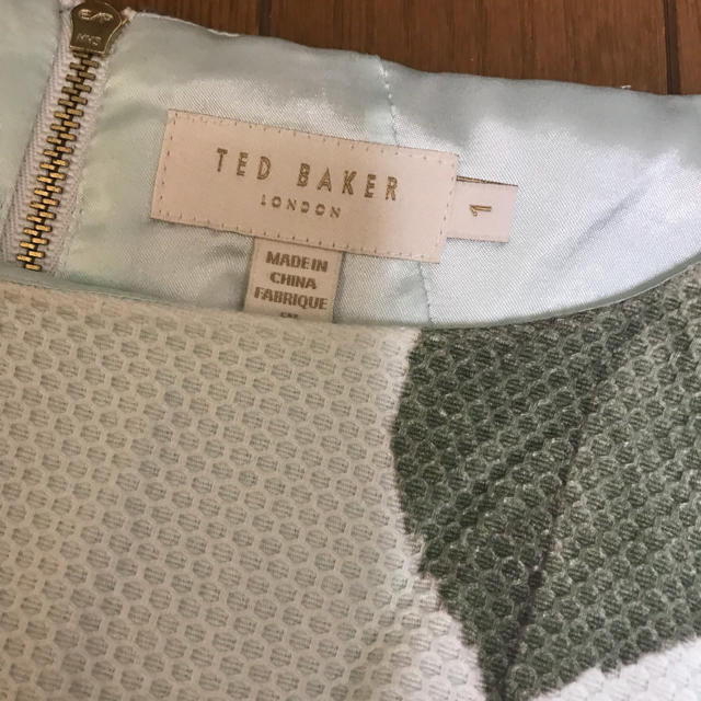 未使用タグ付きTed Baker ミントグリーンジャケット