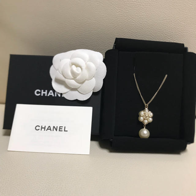 CHANEL - pink【未使用品】CHANELパールネックレス／ピアスセット