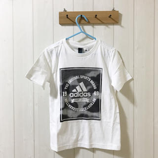 アディダス(adidas)の早い者勝ち🤭💕新品♡adidas♡Tシャツ♡120cm(Tシャツ/カットソー)