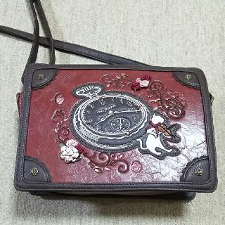 アクシーズファム(axes femme)のバイオリン刺繍猫の2way赤×茶バッグ(ショルダーバッグ)