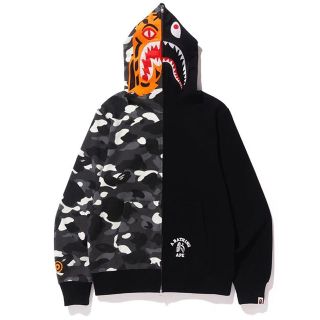 アベイシングエイプ(A BATHING APE)のXLサイズ bape CITY CAMO TIGER SHARK パーカー(パーカー)