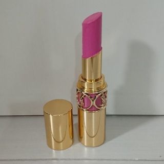 イヴサンローランボーテ(Yves Saint Laurent Beaute)のイヴサンローラン ルージュ ヴォリュプテ シャイン 8 ピンクインコンフィデンス(口紅)