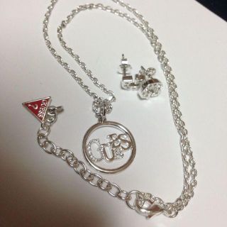 GUESS - GUESS、ネックレスピアスセットの通販 by mi.'s shop