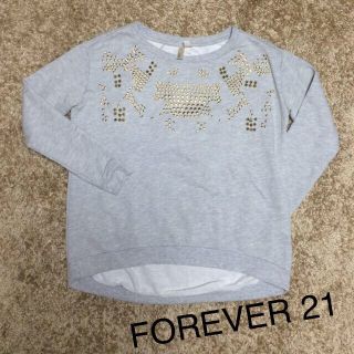 フォーエバートゥエンティーワン(FOREVER 21)のFOREVER21♡スタッズトップス(トレーナー/スウェット)