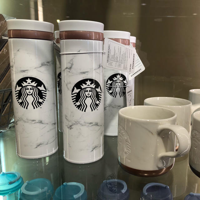 Starbucks Coffee 韓国限定 大理石柄スタバタンブラーの通販 By Saki S Shop スターバックスコーヒーならラクマ