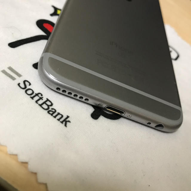 Apple(アップル)のSIMフリー iPhone6s 64GB SpaceGray スマホ/家電/カメラのスマートフォン/携帯電話(スマートフォン本体)の商品写真