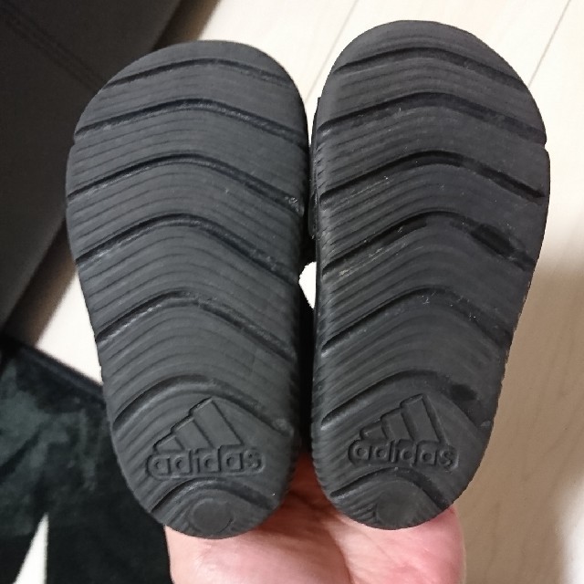 adidas(アディダス)のアディダス キッズ サンダル キッズ/ベビー/マタニティのベビー靴/シューズ(~14cm)(サンダル)の商品写真