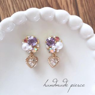 *ミニオン*様✩樹脂ピアス(ピアス)