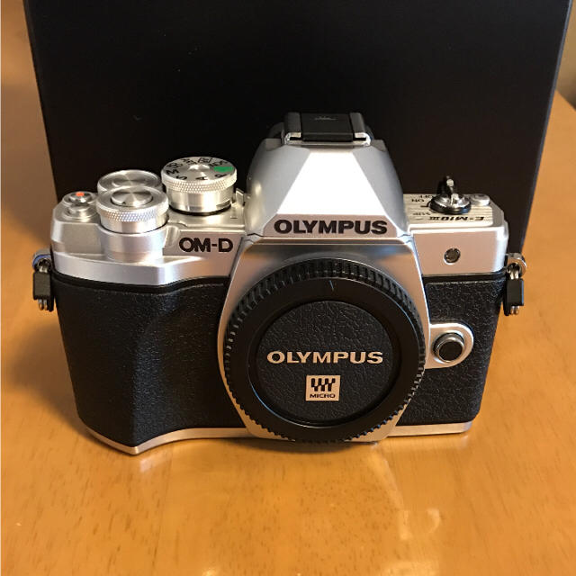 OLYMPUS(オリンパス)のOLYMPUS☆OM-D E-M10 MarkⅢ   スマホ/家電/カメラのカメラ(ミラーレス一眼)の商品写真