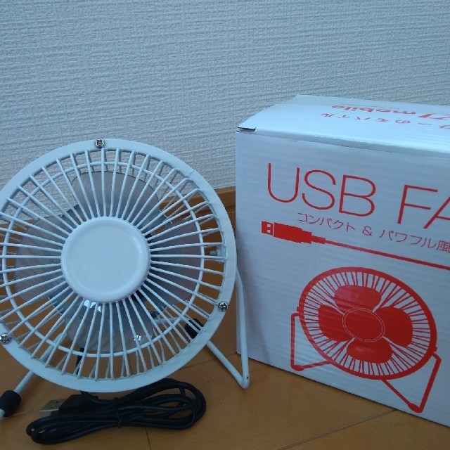 Y!mobile USBファン スマホ/家電/カメラの冷暖房/空調(扇風機)の商品写真