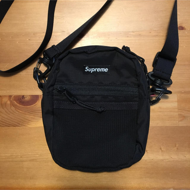 17ss  small shoulder bug black