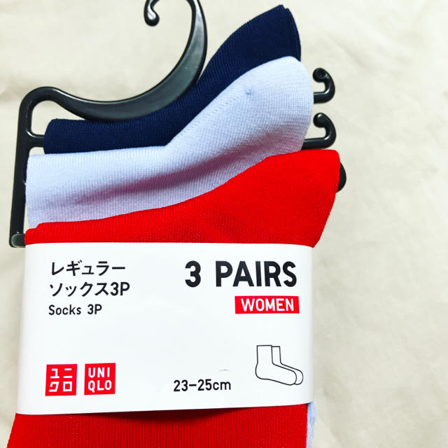 UNIQLO(ユニクロ)の新品 ❁ UNIQLO ❁ レギュラーソックス3Pセット ❁ カラーソックス レディースのレッグウェア(ソックス)の商品写真