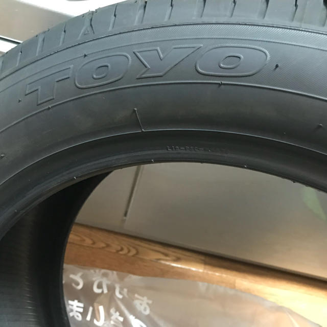 タイヤ4本 235/50R18 新車外し アルファード 自動車/バイクの自動車(タイヤ)の商品写真