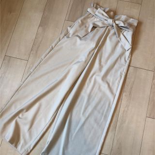 ザラ(ZARA)の美品★ZARA ハイウエスト リボンベルト ワイドパンツ (カジュアルパンツ)