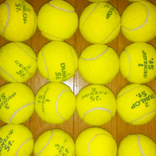 テニスボール40球 スポーツ/アウトドアのテニス(その他)の商品写真