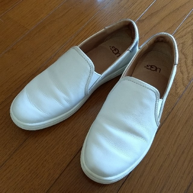 【一度のみ】UGG アグ スリッポン キャス スニーカー ホワイト 23.0cm