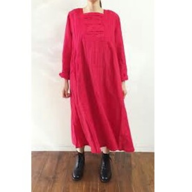 nest Robe(ネストローブ)の【美品】ﾈｽﾄﾛｰﾌﾞ ﾘﾈﾝﾐﾙﾌｨｰﾕﾀｯｸﾜﾝﾋﾟｰｽ RED レディースのワンピース(ロングワンピース/マキシワンピース)の商品写真