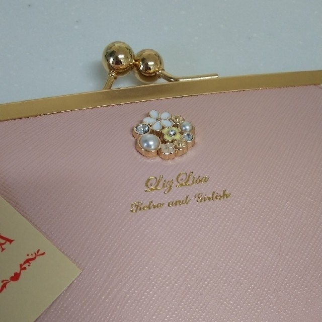 LIZ LISA(リズリサ)の【新品】リズリサ LIZ LISA 
お花ブローチ付き 長財布 ピンク レディースのファッション小物(財布)の商品写真