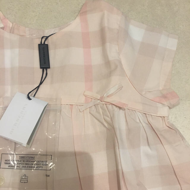 BURBERRY(バーバリー)のいちご様ご専用 新品 バーバリーワンピース 2y92cm&3y キッズ/ベビー/マタニティのキッズ服女の子用(90cm~)(ワンピース)の商品写真