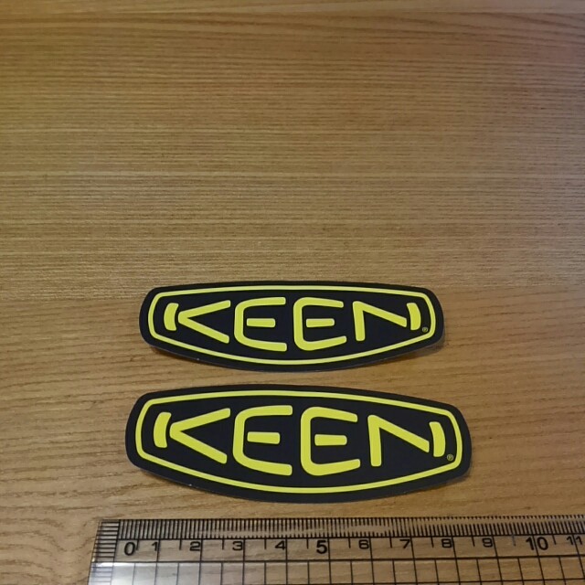 KEEN(キーン)のKEEN ステッカー　キーン ステッカー2枚セット 自動車/バイクの自動車(車外アクセサリ)の商品写真