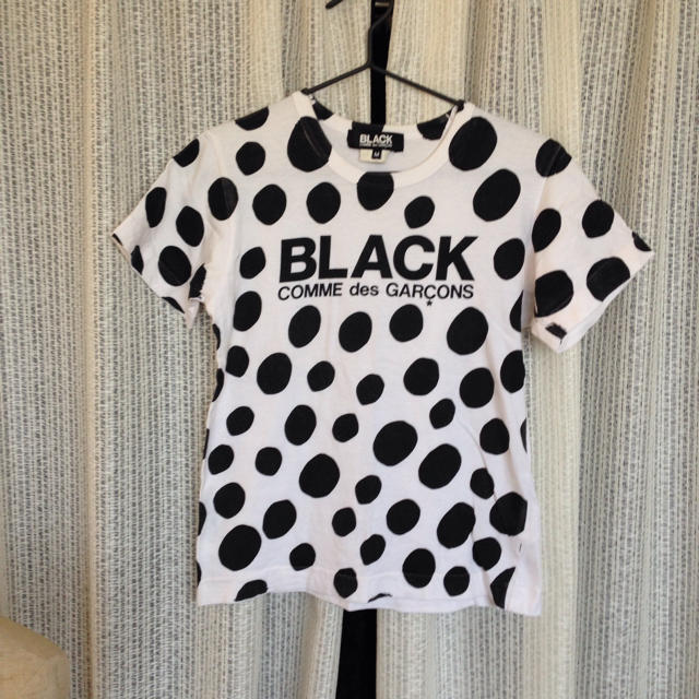 BLACK COMME des GARCONS(ブラックコムデギャルソン)のコムデギャルソン ブラック Tシャツ レディースのトップス(Tシャツ(半袖/袖なし))の商品写真