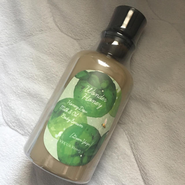 VECUA(ベキュア)のワンダーハニー  ミルクオイルの潤いボディセラム グリーン柚子 コスメ/美容のボディケア(ボディクリーム)の商品写真