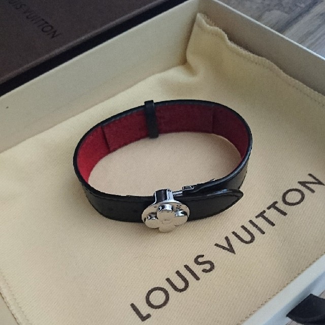 LOUIS VUITTON(ルイヴィトン)のルイヴィトン グッドラックブレス ブレスレット レディースのアクセサリー(ブレスレット/バングル)の商品写真