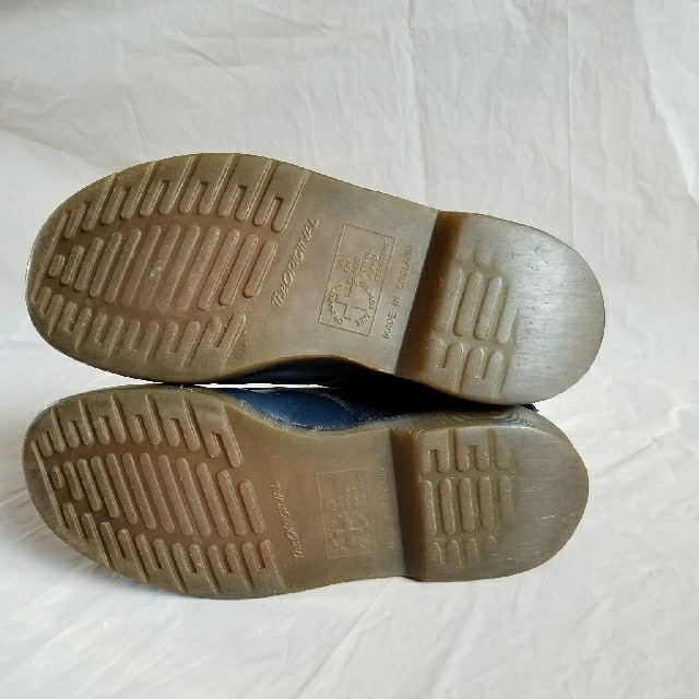 Dr.Martens(ドクターマーチン)のビッキー様御成約済み　　　ドクターマーチン 英国製 旧タグ ネイビー レディースの靴/シューズ(ブーツ)の商品写真
