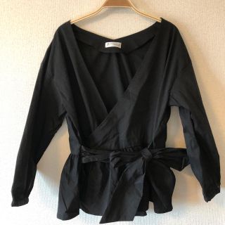 ジュンクラブ(JUNCLUB)のカシュクールリボンシャツ 黒 ベージュ  セット(シャツ/ブラウス(長袖/七分))