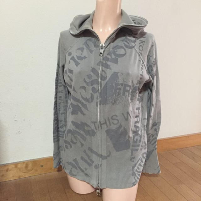 Vivienne Westwood(ヴィヴィアンウエストウッド)のvivienneパーカー レディースのトップス(パーカー)の商品写真