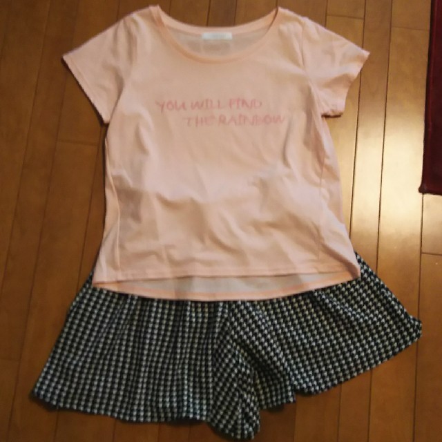 LOWRYS FARM(ローリーズファーム)の上下 LOWRYS FARM  レディースのトップス(Tシャツ(半袖/袖なし))の商品写真