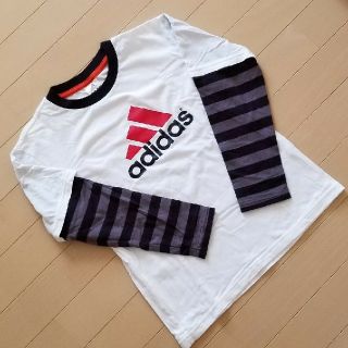 アディダス(adidas)の専用です。少し美品【Ｔシャツ】adidas キッズ長袖Ｔシャツ140(Tシャツ/カットソー)