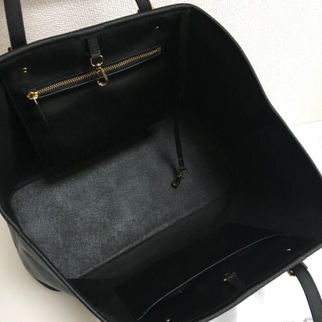 Michael Kors(マイケルコース)の【美品】マイケルコース トートバッグ ショルダーバッグ 黒 大きめ レディースのバッグ(トートバッグ)の商品写真