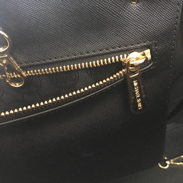 Michael Kors(マイケルコース)の【美品】マイケルコース トートバッグ ショルダーバッグ 黒 大きめ レディースのバッグ(トートバッグ)の商品写真