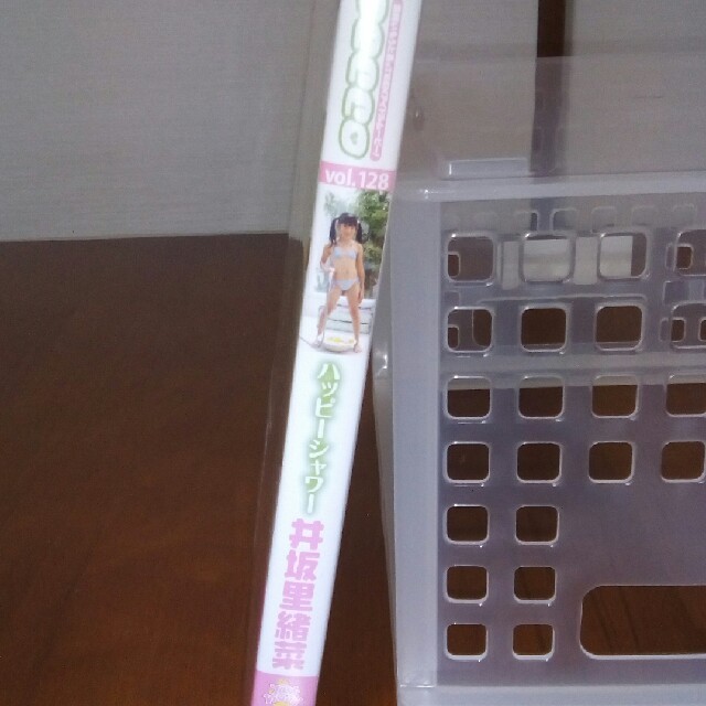 井坂里緒菜 ハッピーシャワー 新品DVD エンタメ/ホビーのDVD/ブルーレイ(その他)の商品写真