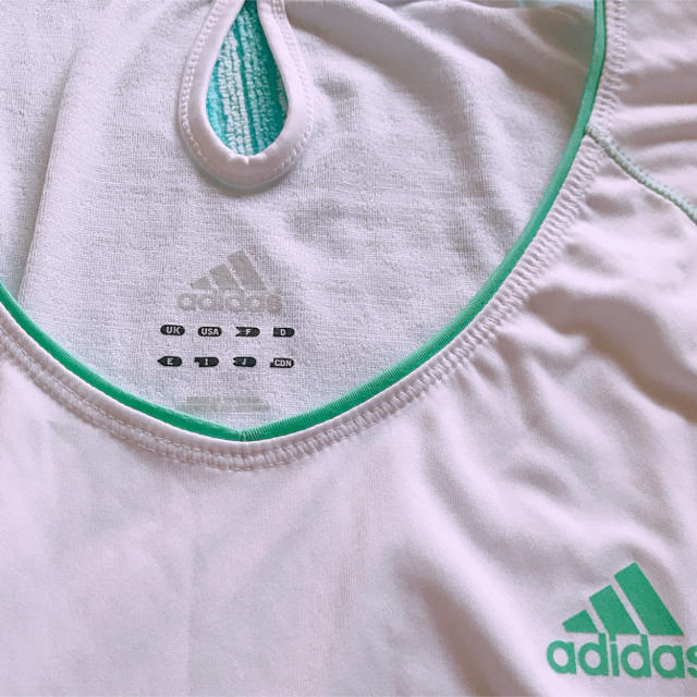 adidas(アディダス)の美品 adidas レディース ランニング Tシャツ♬ スポーツ/アウトドアのランニング(ウェア)の商品写真