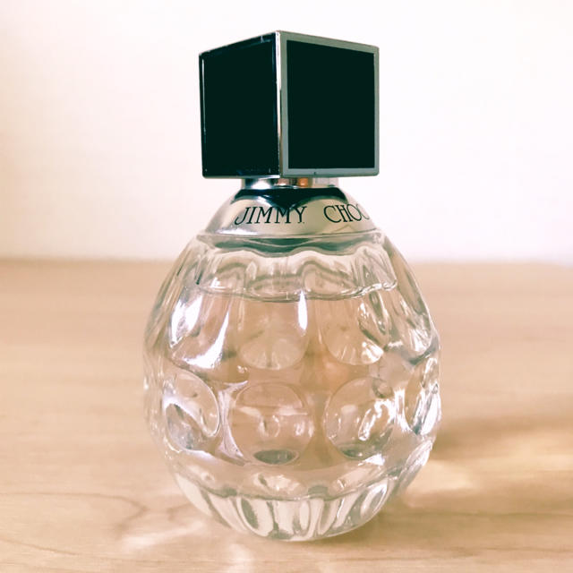 JIMMY CHOO(ジミーチュウ)のJIMMY CHOO:オードトワレ　40ml コスメ/美容の香水(香水(女性用))の商品写真