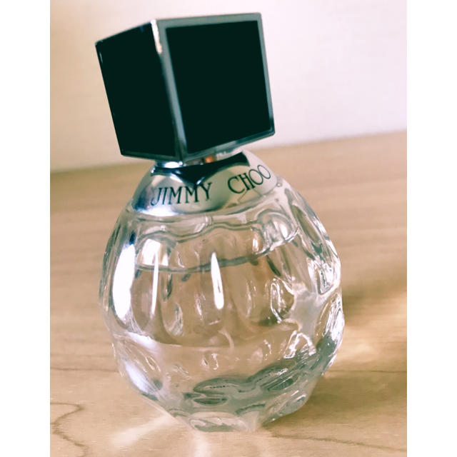 JIMMY CHOO(ジミーチュウ)のJIMMY CHOO:オードトワレ　40ml コスメ/美容の香水(香水(女性用))の商品写真