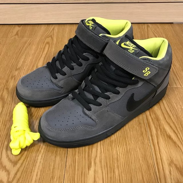 batman nike dunks