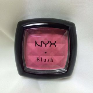 NYX パウダーブラッシュ 「ピーチ」(その他)