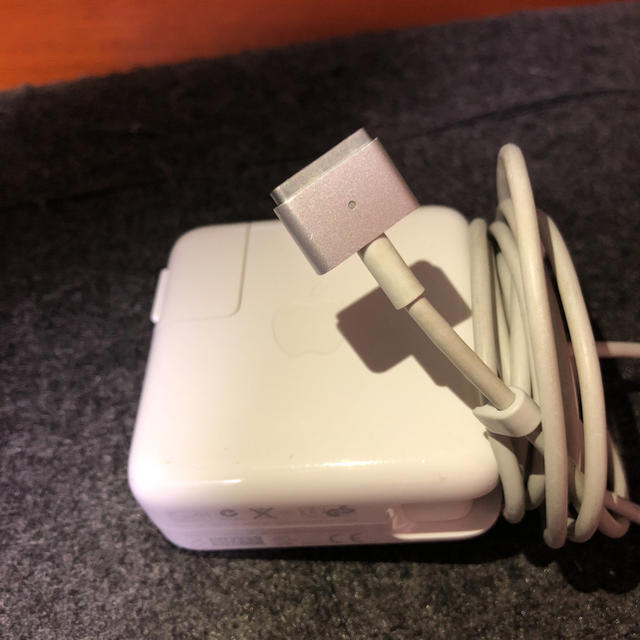 Apple(アップル)のApple MagSafe 2 Power Adapter 45W マグセーフ スマホ/家電/カメラのPC/タブレット(PCパーツ)の商品写真