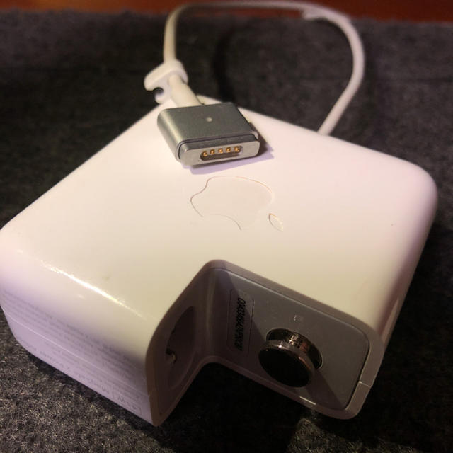 Apple(アップル)のApple MagSafe 2 Power Adapter 45W マグセーフ スマホ/家電/カメラのPC/タブレット(PCパーツ)の商品写真