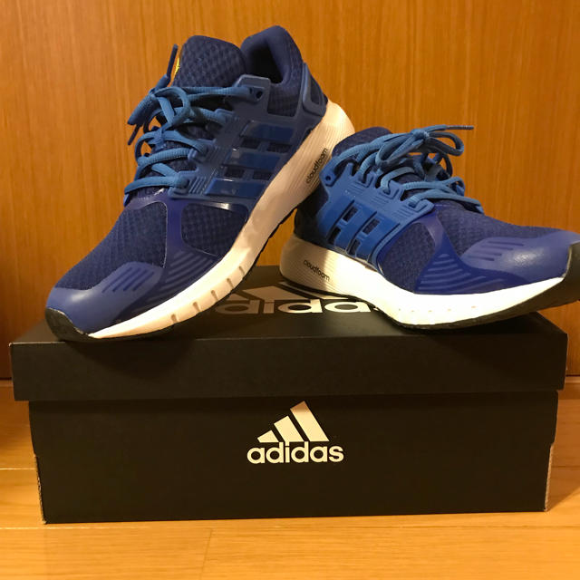 adidas(アディダス)のアディダス ランニングシューズ   27センチ  ブルー   箱付き スポーツ/アウトドアのランニング(シューズ)の商品写真